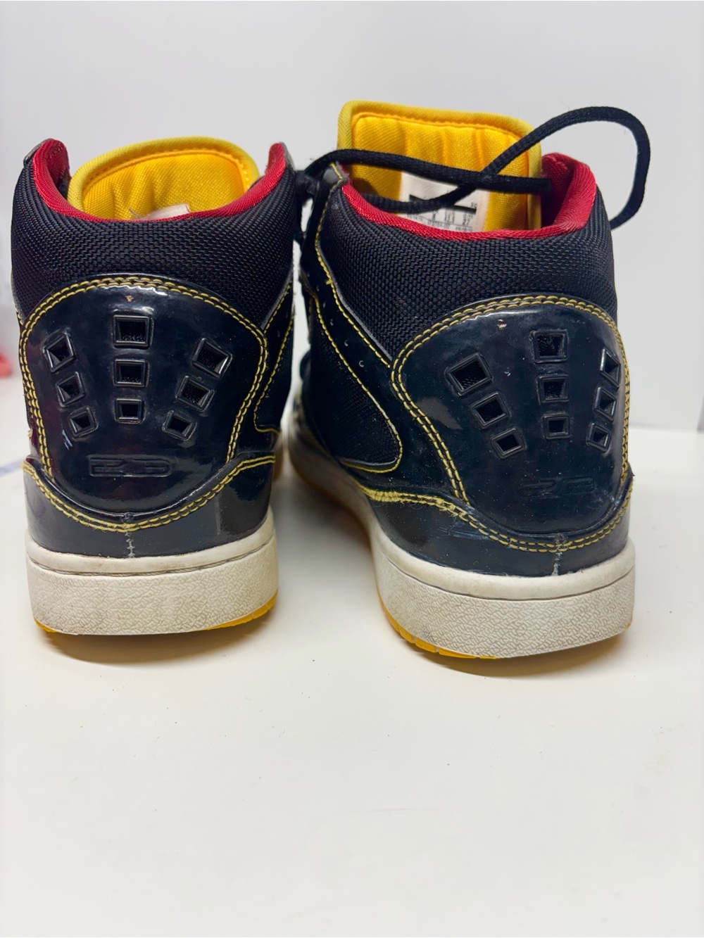 Nike Jordan 1 Flight size 9 - Picture 3 of 4